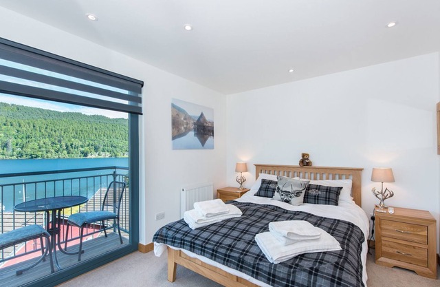 Taymouth Marina-1 Lawers View