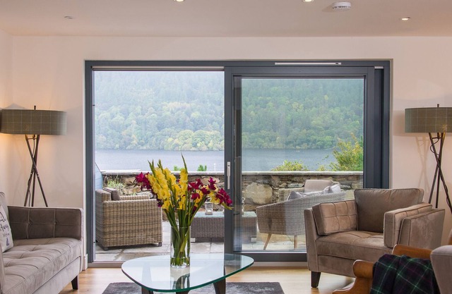 Taymouth Marina-1 Loch View