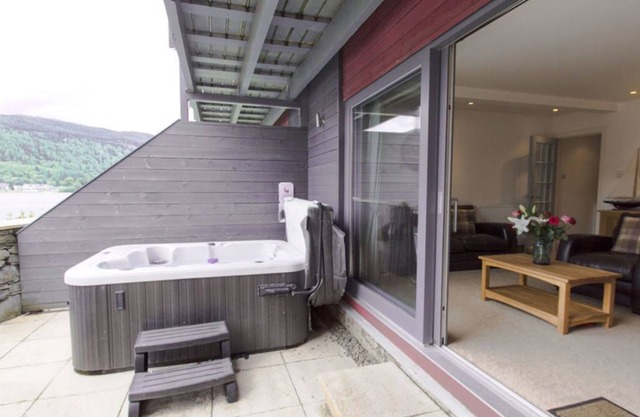 Taymouth Marina - Ben Hope