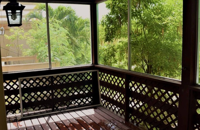 Cozy one bedroom condo, centrally located.