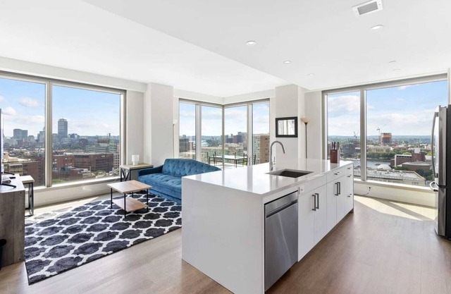 TD Garden apartment apartment in historic west end