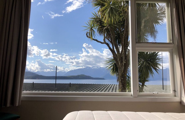 Te Anau Manapouri Lake Hotel