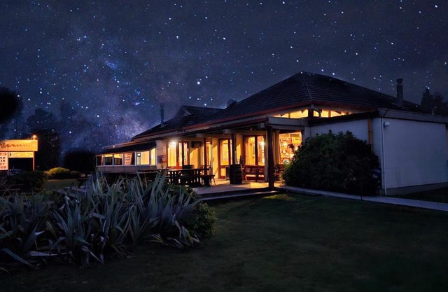 Te Anau Manapouri Lake Hotel