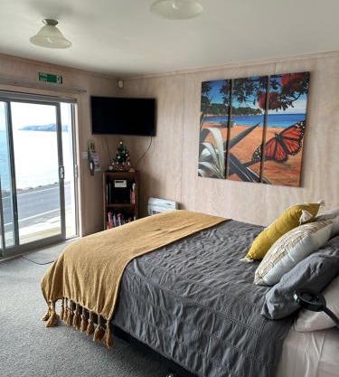 Te Mata Bay Seaviews