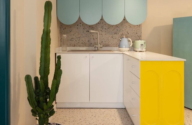 Teal Guesthouse - Batroun Souks