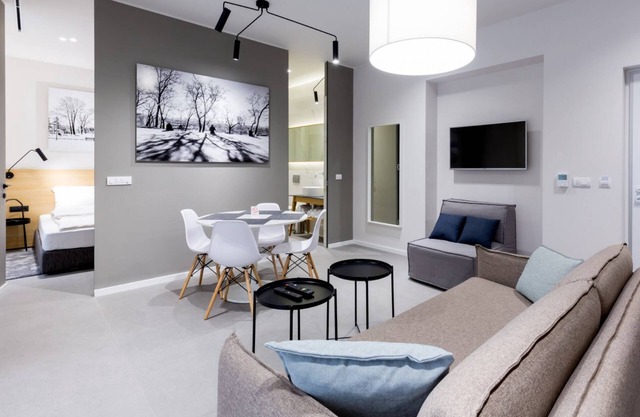 Teanna Lux Apartments