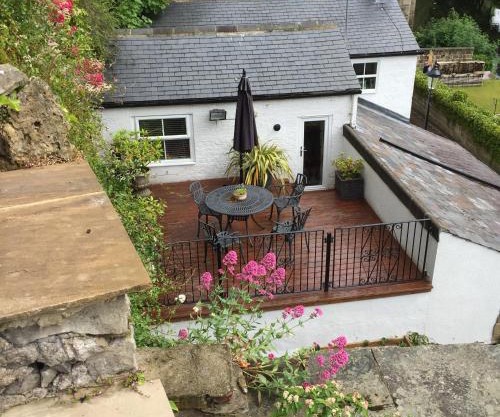 Teardrop Cottage