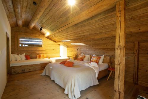 Tech-Free Haven Tschividains Lenzerheide