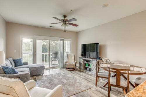 Tee Off and Unwind By Pool Myrtle Beach Condo