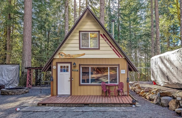 Tee & Ski Cabin | AC, Golf, Firepit