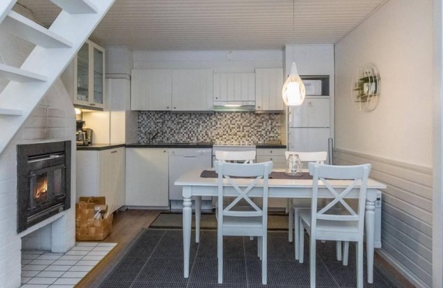 Teerenpesue h 64 aurora by Interhome