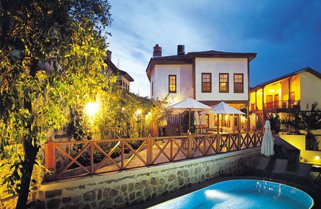 Tekeli Konakları