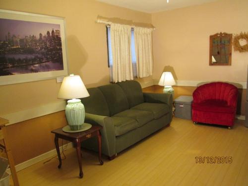 Tel-A-Friend Motel