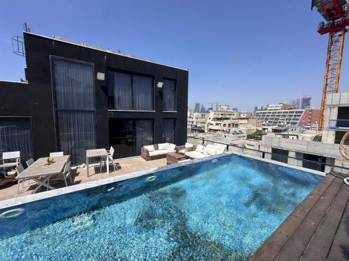 Tel Aviv U Luxury Penthouse