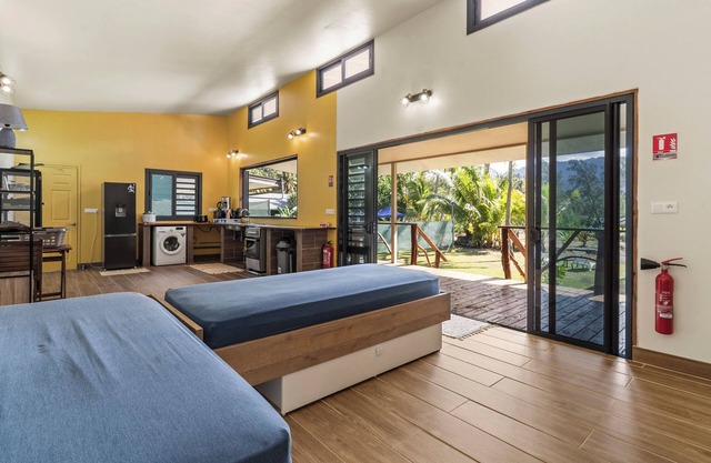 Temenino Villa Komako Seaside House