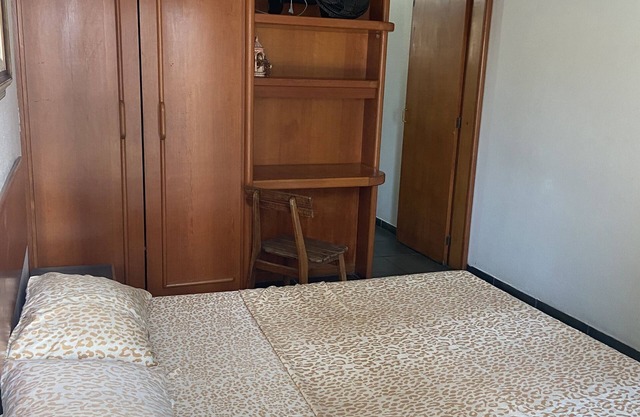 Temporada Quarto e Sala Bairro Nobre Praia do Canto
