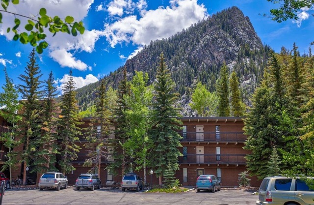 Ten Mile Island 119c 2 Bedroom Condo by RedAwning