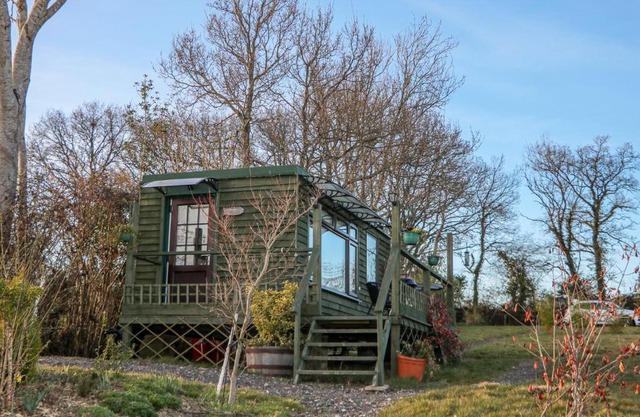 Tench Hut