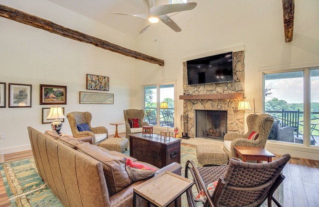 Tennessee Farmhouse Retreat w/ Wraparound Deck!