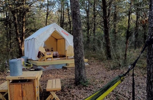 Tentrr Signature Site - Camp Idle Wild