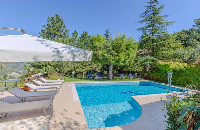 Tenuta Rosara, villa antigua casa de campo con piscina privada y jacuzzi, a sólo 5 km de Ascoli Piceno