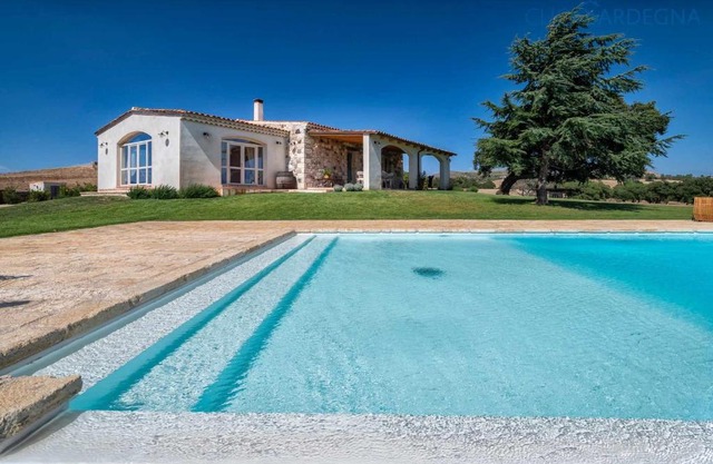 Tenute Shardana Luxury Farmhouse with SPA, Sauna, Heated Swimming Pool