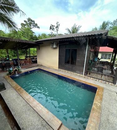 Teratak Nurul Kuala Kangsar with swimming pool - no pork or alcohol