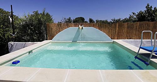 TERRA ROSSA casa di campagna con piscina 2 camere da letto, 4 pl, si animali da compagnia