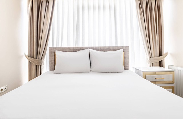 Terrace Apartment Just 1 Min to Trump Towers