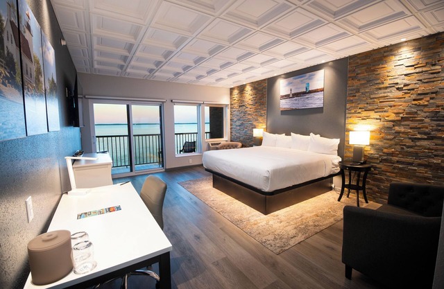 Terrace Bay Hotel
