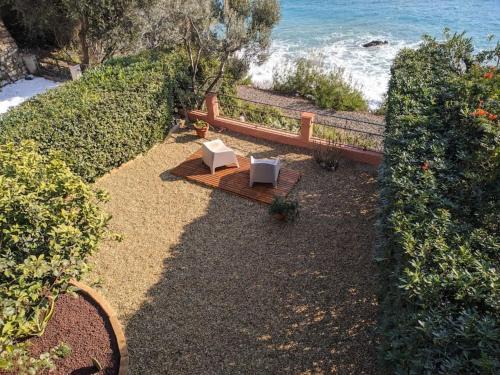 Terrace on the sea: beach & pool