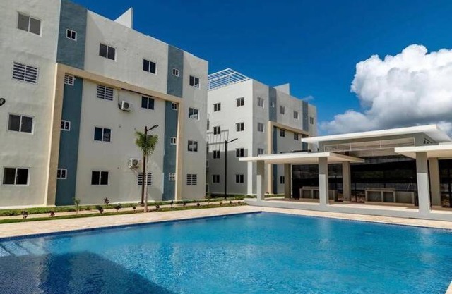Terrazas del Este, cuarto piso, terraza privada.
