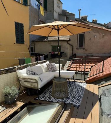 Terrazza sui tetti a un passo dal mare