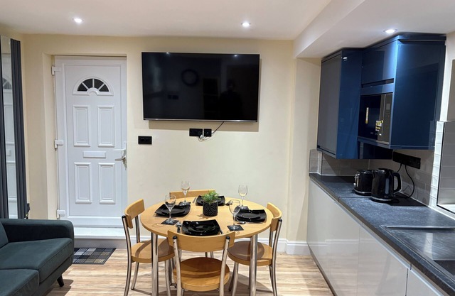 Terrific 2-bedroom apartment with WiFi in Hemel Hempstead