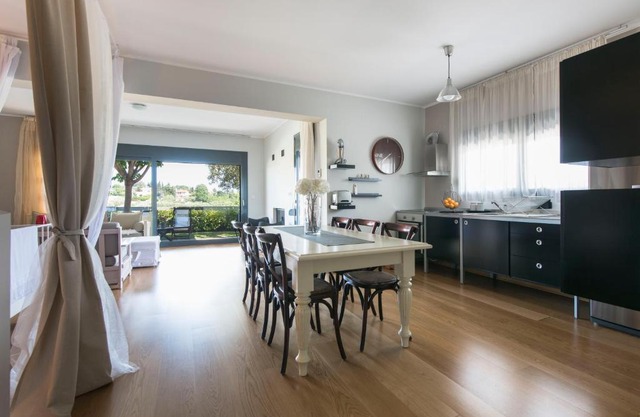Tessi's House by Luxlikehome