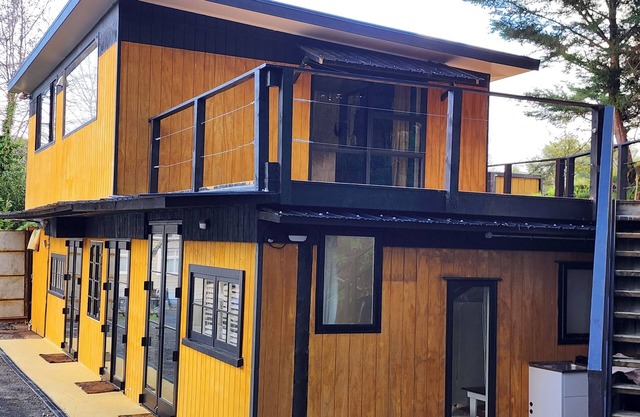 Thames River Valley Retreat Residence 2