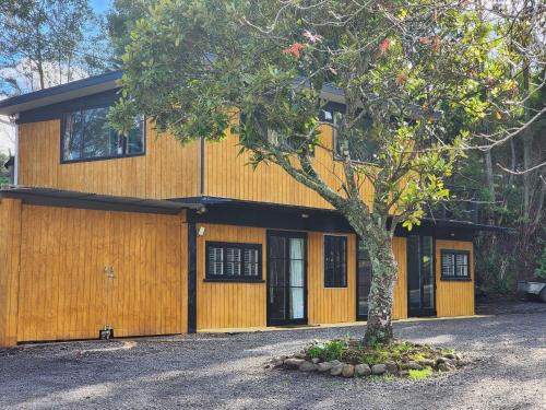 Thames River Valley Studio Retreat 1