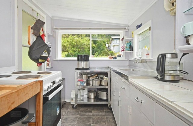 Thames Seaview Cottage
