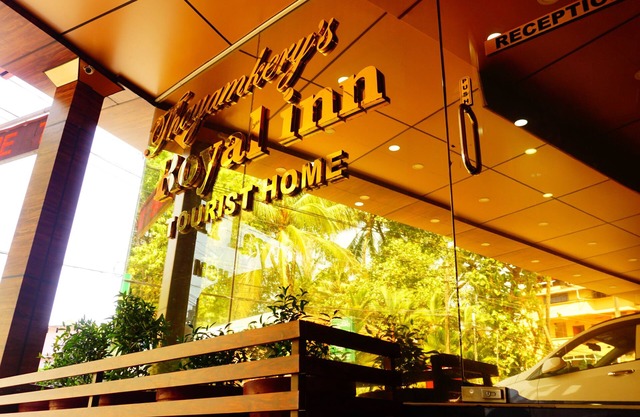 Thayamkery's Royal inn