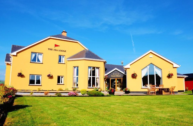 The 19th Golf Lodge