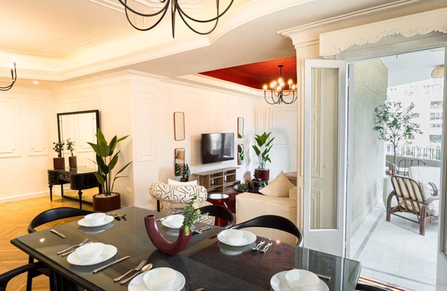 The 2bdr Crimson Crib @ The Heart Of Heliopolis