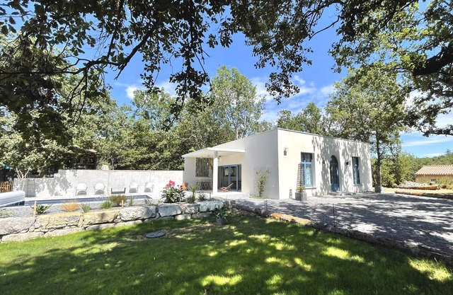 The 4* Summer Pavilion - elegant and bright