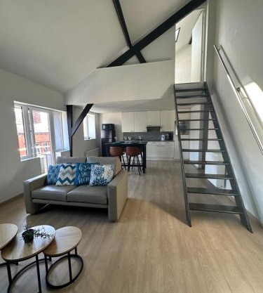 The 40 work or holiday new Appt