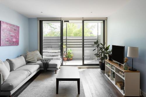 The Abby - Contemporary Inner-city Convenience
