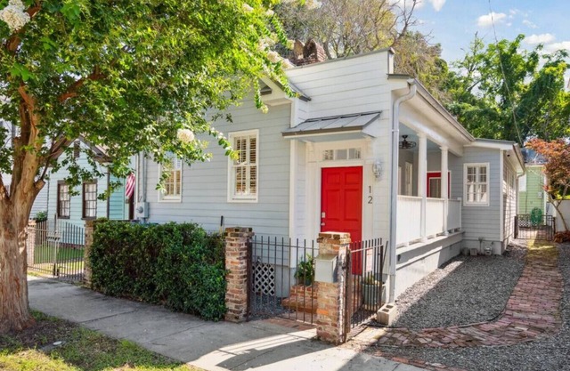 The Agave- 3 Bedroom Historic Cottage
