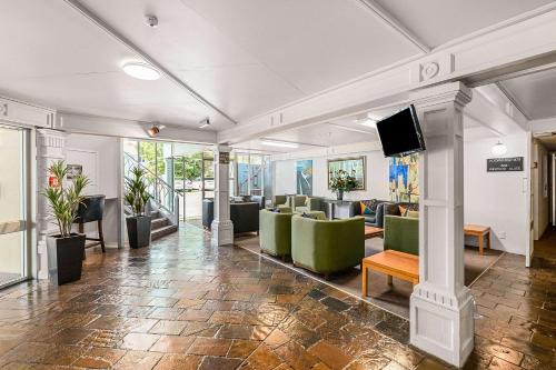 The Angus Hotel