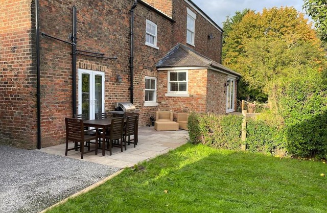 The Annex: 2 bedroom cottage, countryside, peaceful getaway with garden