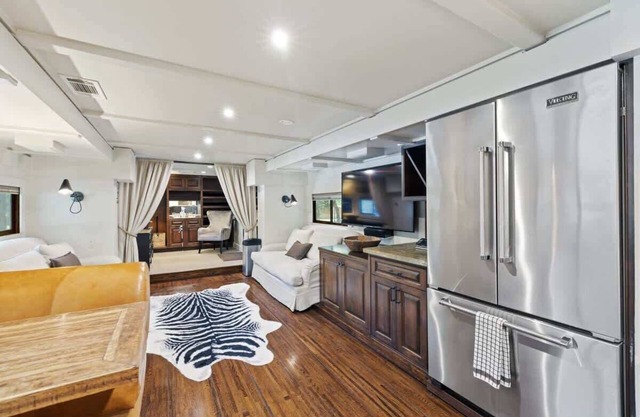 "Aspen"-Premium-Villa-Baño Privado-Vista al patio