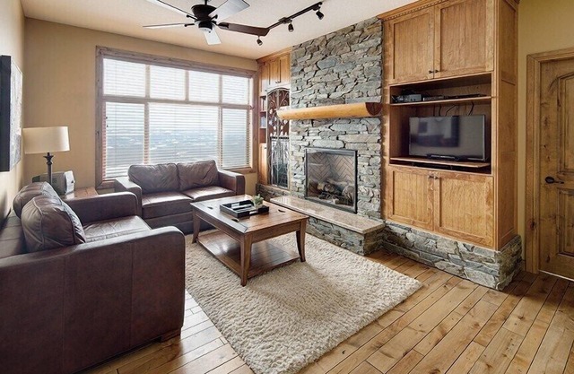 The Aspens 3 Ski-In Ski-Out Chalet