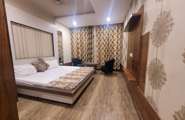 The Aura Grand